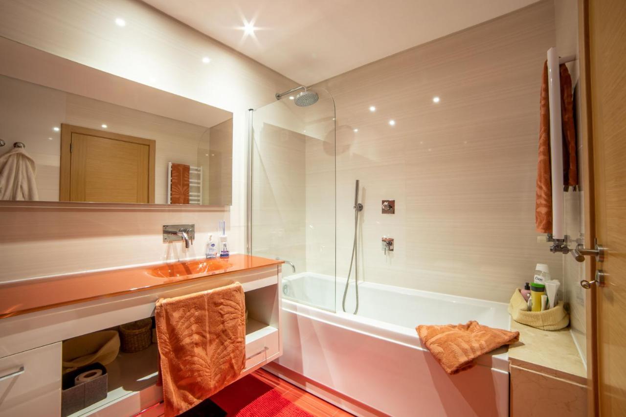 Lovely Apartment Near Airport And Nations Park, With Garage Loures Exterior photo