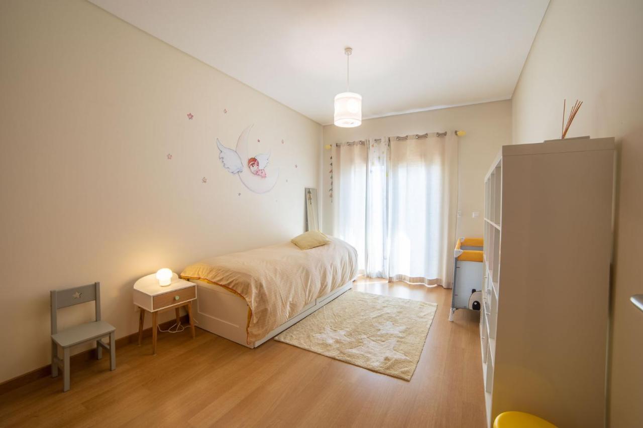 Lovely Apartment Near Airport And Nations Park, With Garage Loures Exterior photo