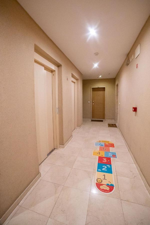 Lovely Apartment Near Airport And Nations Park, With Garage Loures Exterior photo