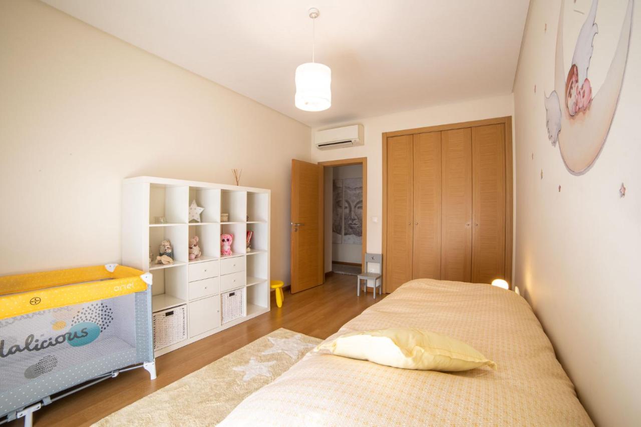 Lovely Apartment Near Airport And Nations Park, With Garage Loures Exterior photo