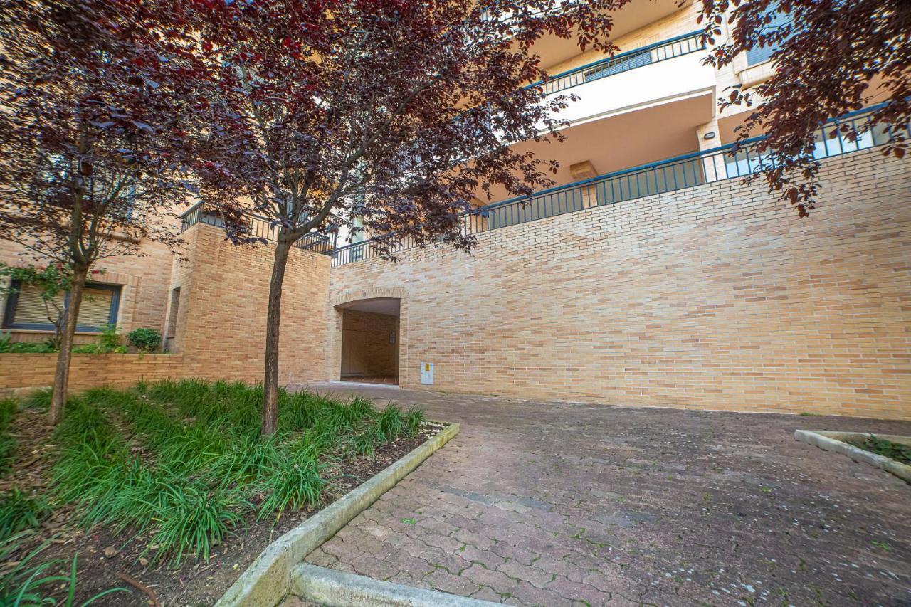 Lovely Apartment Near Airport And Nations Park, With Garage Loures Exterior photo